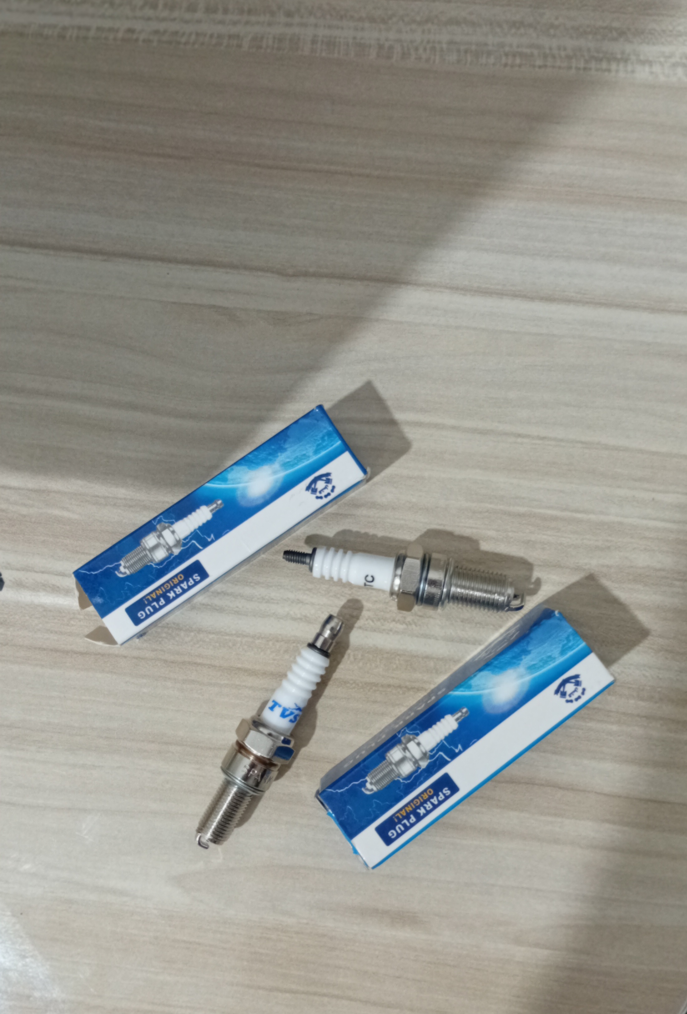 شمع اصلی سوزوکی لتس ۴ و ۵